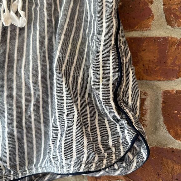 Love by Gap sleep shorts - Picture 2 of 5